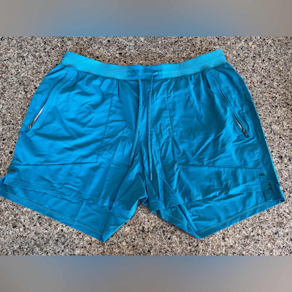 Lululemon License to Train 5 inch inseam shorts XXL
